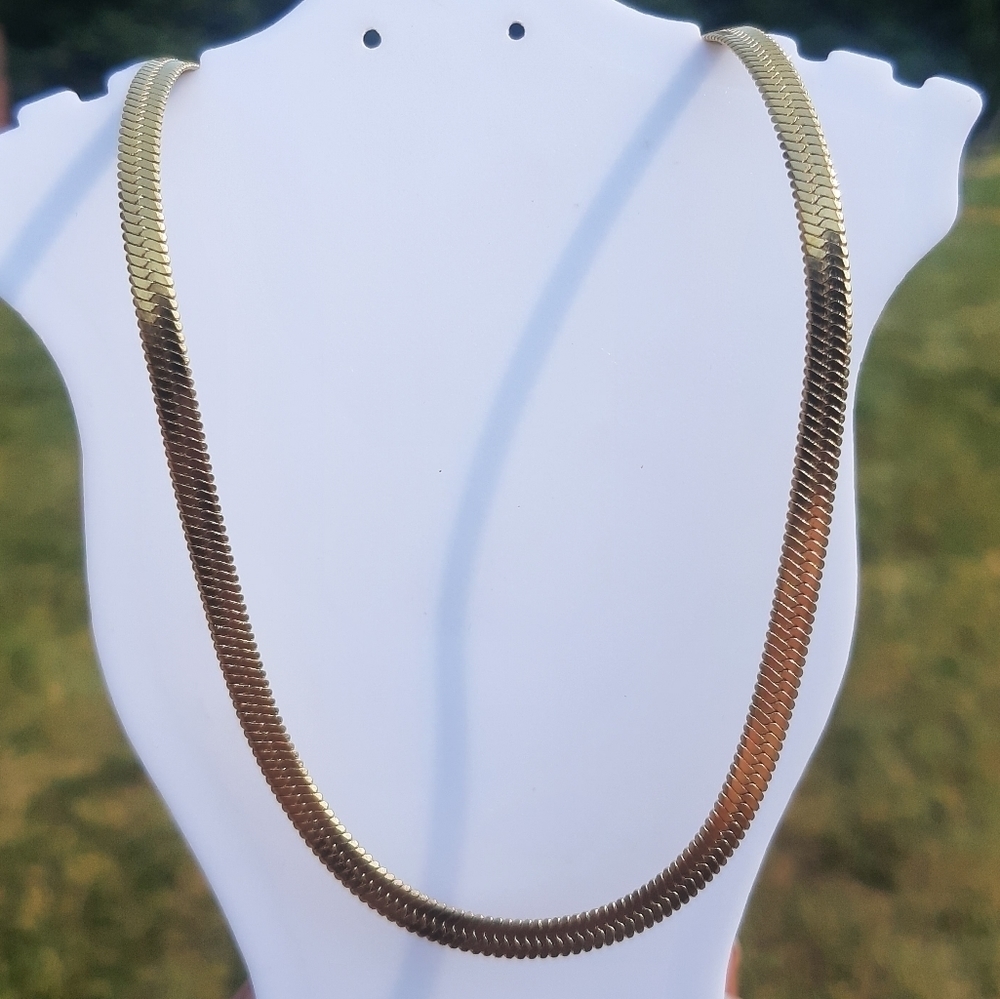 18k Flat Clavical Herringbone Gold Plated Necklace NEW
